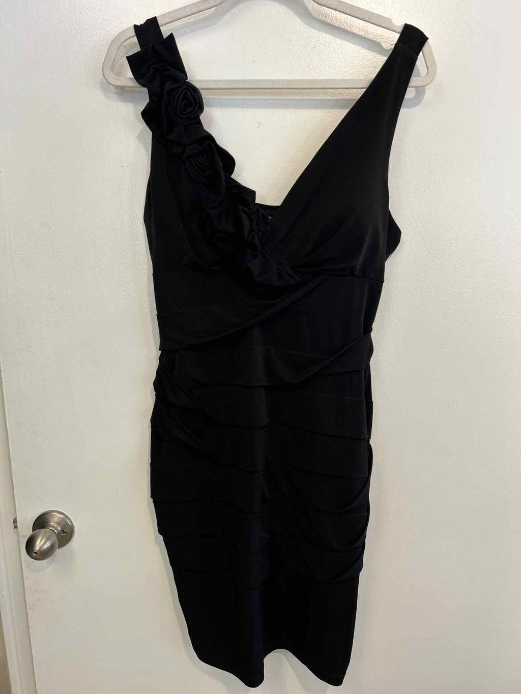 valerie bertinelli black dress Size 12 – Share the Love Consignment landing:Dress-Shoes-2 ASOS EDITION embroidered lace Color:Turquoise