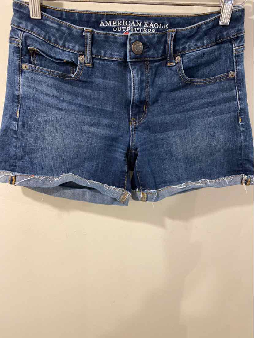 American Eagle denim Size 8 shorts – Share the Love Consignment