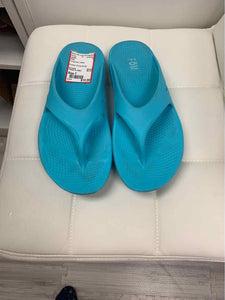 FOM Turqouise Shoe Size 7 sandals