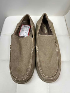 Crocs tan Shoe Size 7 slip-on