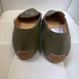 Talbots army green Shoe Size 7 loafer