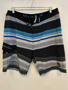 Maui and sons black/gray/blue Size 36 shorts