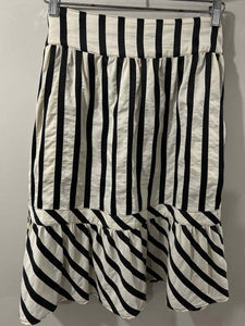 MNG Suit black/creme Size 6 skirt