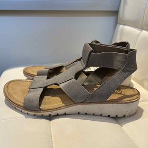 Croft & Barrow gray Shoe Size 9 sandals