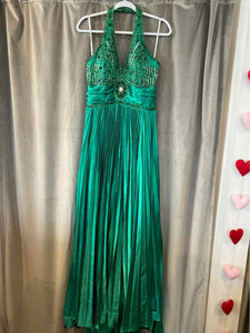 Princess by Dela-Jo kelly green Size L? gown
