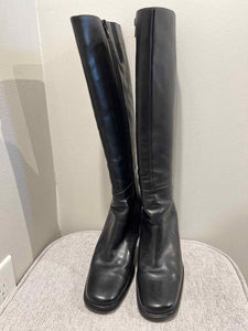 Jennifer Moore Black Shoe Size 9 tall boot