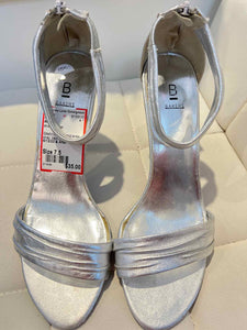 Bakers silver Shoe Size 7.5 sandals