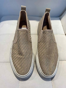 Restricted tan Shoe Size 7.5 slip-ons