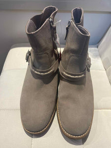Sperry light gray Shoe Size 9 booties