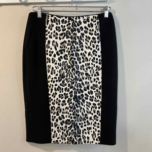 WHBM black/creme Size 6 skirt