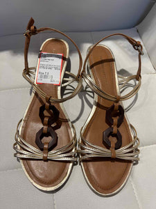 montego bay club gold/brown Shoe Size 7.5 sandals