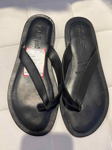 LL Bean Black Shoe Size 7 flip-flops