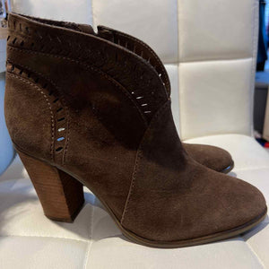 Vince Camuto brown Shoe Size 7 booties