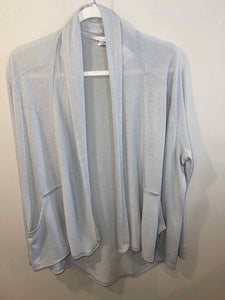 For the Republic light gray Size XS top