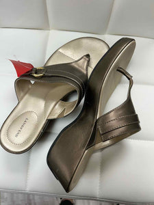 Land's End bronze Shoe Size 9W sandals