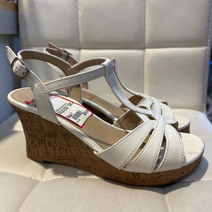 JellyPop White Shoe Size 7 wedge