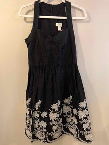 Loft black/white Size 4 dress