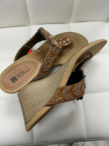 White Mountain brown Shoe Size 9.5 sandals