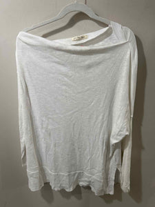 We the Free White Size M top