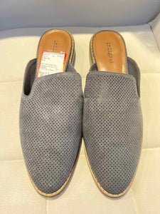 Indigo Rd. slate Shoe Size 8.5 slip-ons
