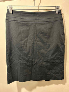 Loft Black Size 2P skirt