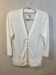 Zenana Outfitters White Size L sweater