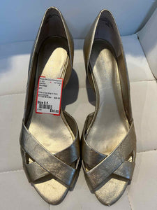 Nine West gold Shoe Size 9.5 peep-toe