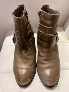 Aerosoles taupe Shoe Size 7.5 booties