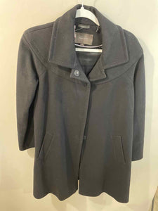 Tahari Black Size 6 long coat